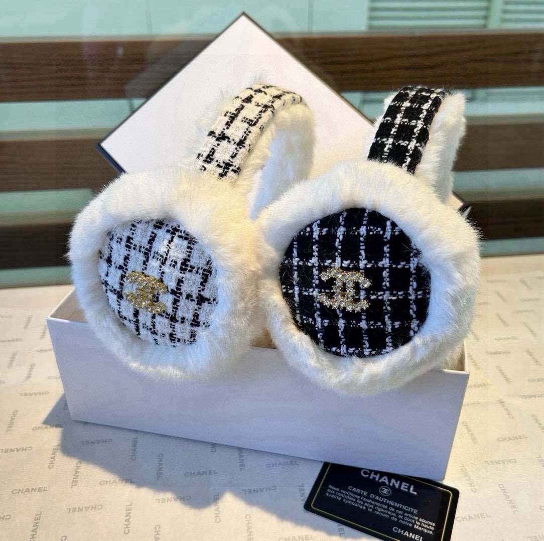 Chanel earmuff 092002